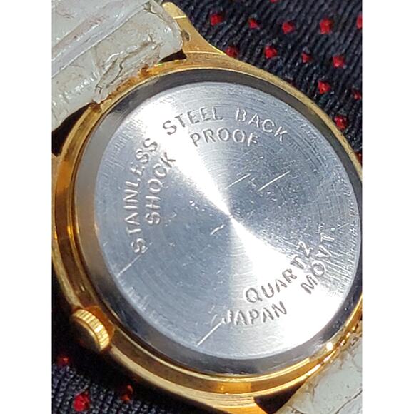 Vintage Disney Donald Duck Gold Watch - Unique Collectible Timepiece - Picture 4 of 8